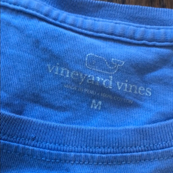 vineyard vines shirt - Picture 3 of 4